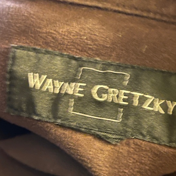 Wayne Gretzky Faux Suede Button Up Shirt - Picture 4 of 4